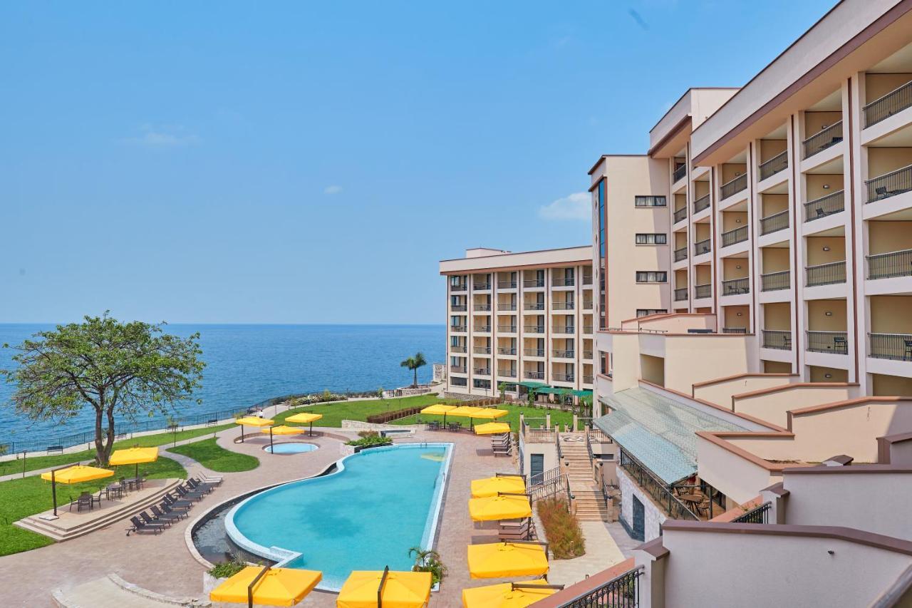 Goma Serena Hotel エクステリア 写真