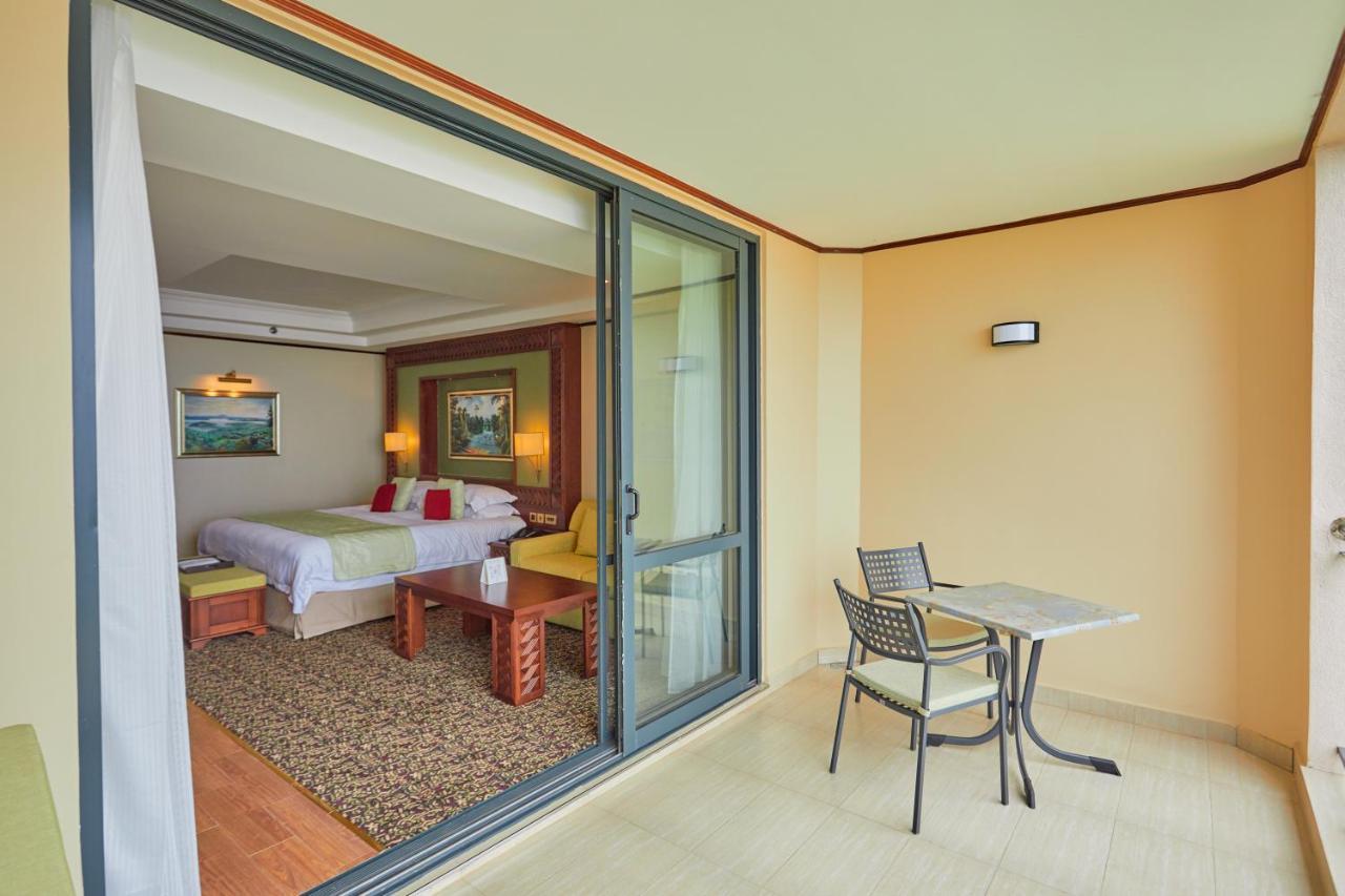 Goma Serena Hotel エクステリア 写真